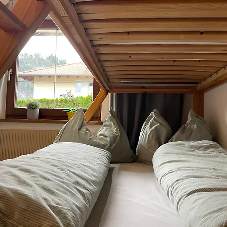 Pupeter Apartment *